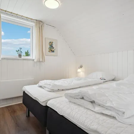 Dom wakacyjny Beautiful In With Sauna