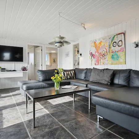 בית נופש Beautiful In With Sauna *