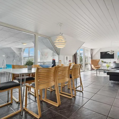 Dom wakacyjny Beautiful In With Sauna